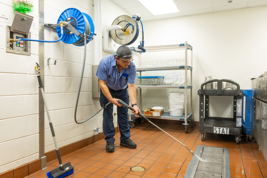 Why Hospitals, Schools & Non-Commercial Kitchens Need Specialized Food Service Pressure Washers